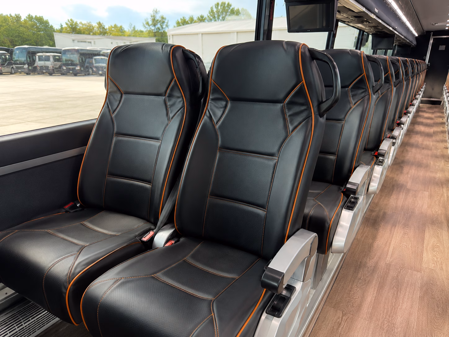 airport transfers between fll pembroke pines and miami gardens